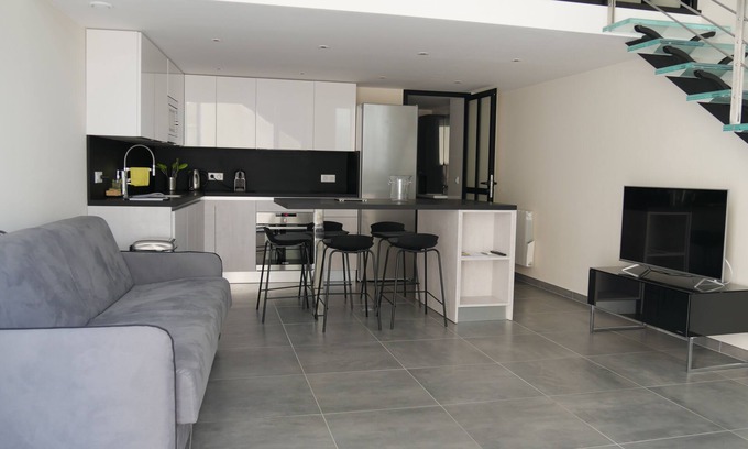 Beausoleil Apartment | Chic and modern loft, industrial decor
