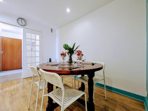 Mantes-la-Jolie Apartment | Chic apart with parking