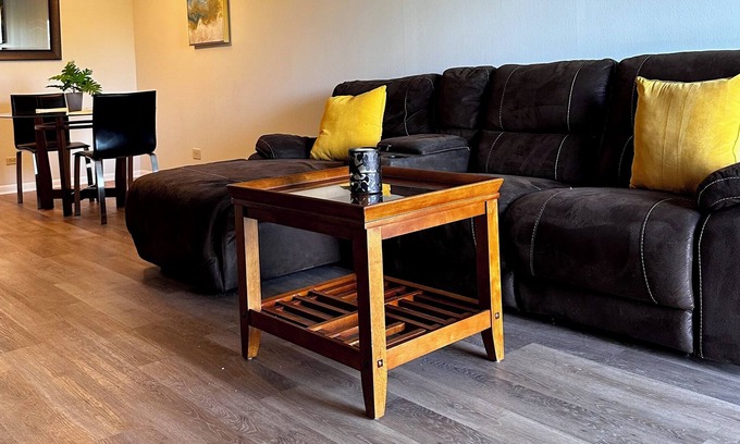 Lombard Apartment | Chic apartment centrally located.
