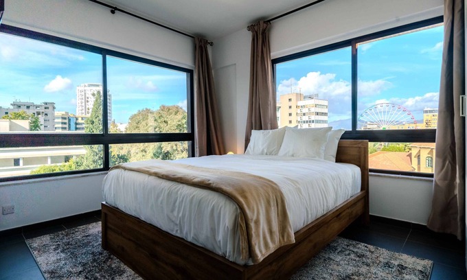 City Centre Apartment | Chic City Center Stay With Stunning View