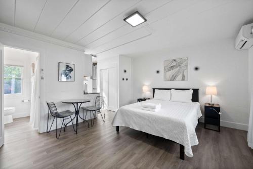Near East Columbus Apartment | Chic City Retreat 93I