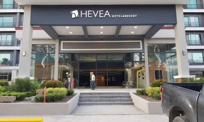 Angeles City House | Chic Double Suite Life at Sunday Hevea Resort