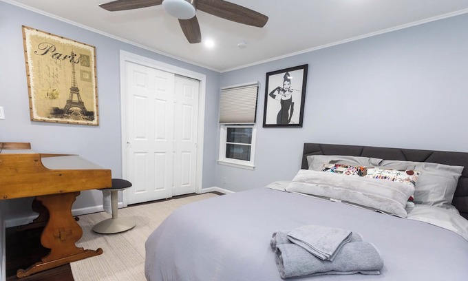 Lake Geneva Condo | Chic Downtown Lake Geneva Apartment: Sleeps 2!