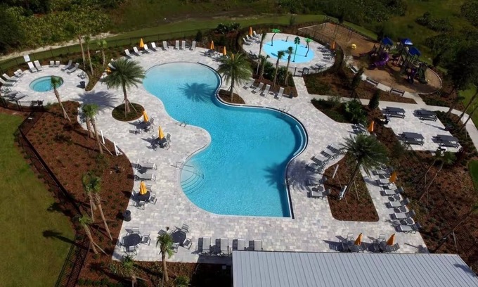 Wesley Chapel House | Chic Family Retreat Near Tampa, Orlando & Sarasota