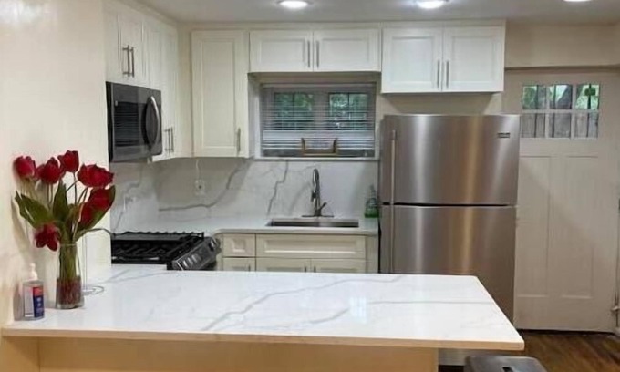 Bedford-Stuyvesant Apartment | Chic Garden Apt.- Brooklyn Oasis