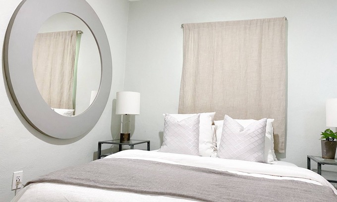 Tampa House | Chic Loft with 2 Bed & 1 Bathroom