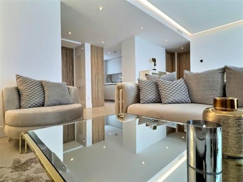 San Roque Apartment | Chic Mediterranean Living In This Three-Bedroom Penthouse Situated in the San Roque Club Resort