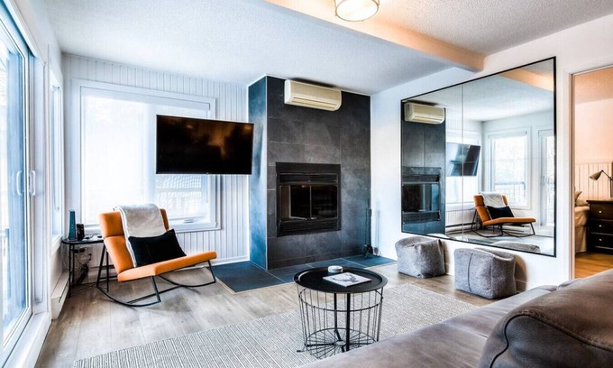 Mont-Tremblant Apartment | Chic Mt-Tremblant Condo with View on the Lake