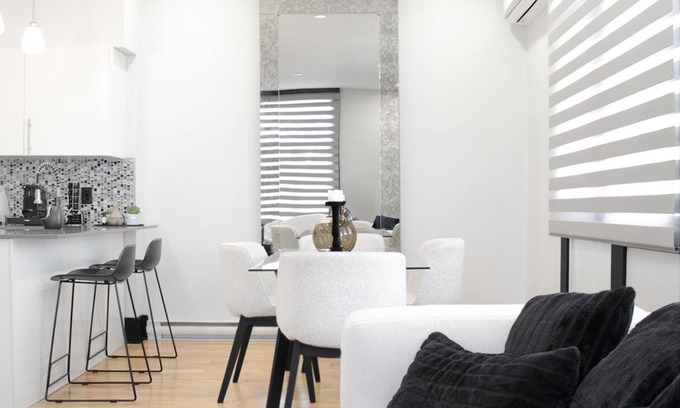 Plateau Mont Royal Apartment | Chic Retreat in Montreal's Vibrant Plateau Area (1-bedroom apartment)