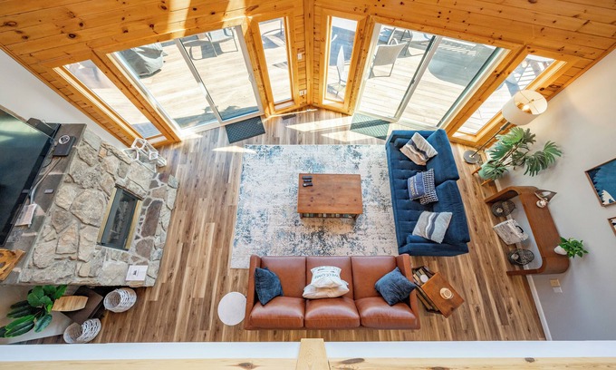 Paradise Point House | Chic Rustic Log Cabin Near Lake w/Fire Pit