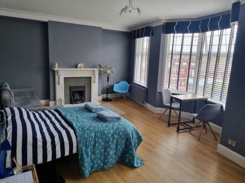 Brighton City Centre Apartment | Chic Studio in Central Brighton by The Lanes