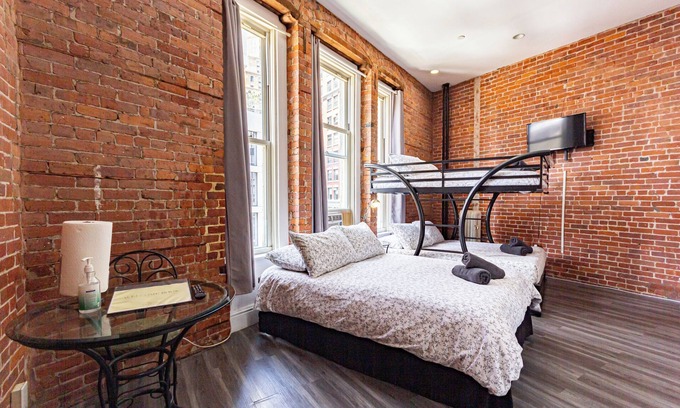 Midtown Apartment | Chic STUDIO with WiFi near Empire State Building