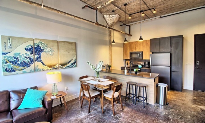 Midtown Hotel | Chic Ultramodern Loft w/Designer Features+WD