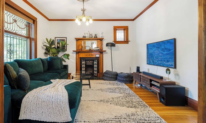 Congress Park House | Chic Victorian Manor | Sleeps 12 | Congress Park