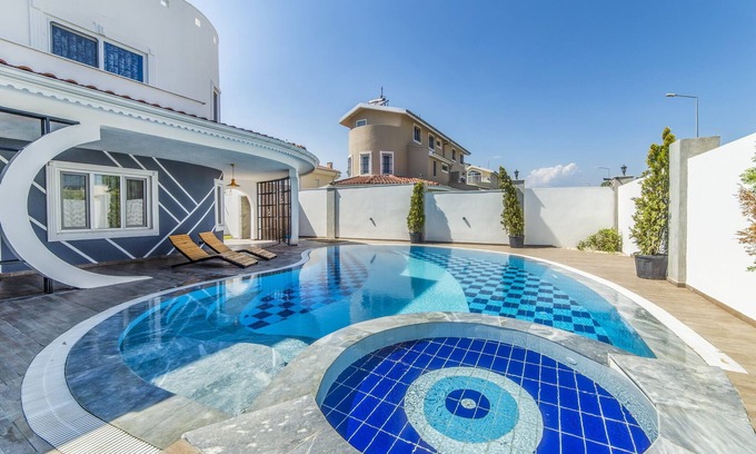 Kadriye Villa | Chic Villa for Rent Located in Belek Featuring a Large Pool - AWZ 287