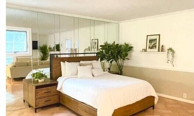 Norwich Villa | Chic Villa Oasis by Mohegan Sun w/ Pool & Hot Tub