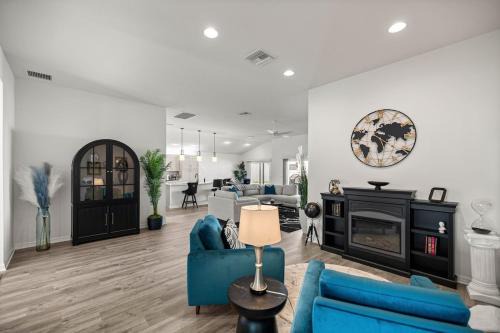 Sumter County House | Chic Villages 3BR King Suite With Patio & Golf Cart