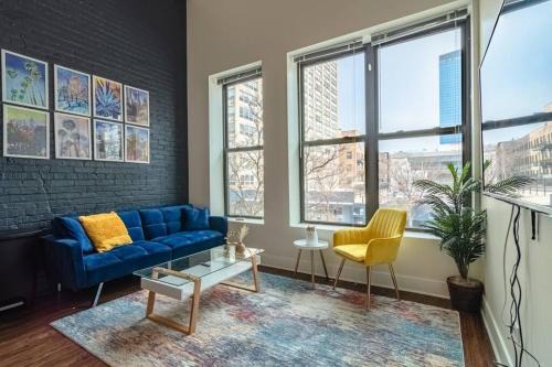 Near South Side Apartment | Chicago 2BR City Escape with Optional Parking Near McCormick Place, Navy Pier, Shedd Aquarium, and Millennium Park