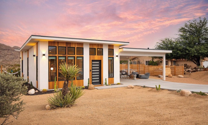 Joshua Tree House | Chicory by AvantStay | Modern Desert Retreat w/Hot Tub