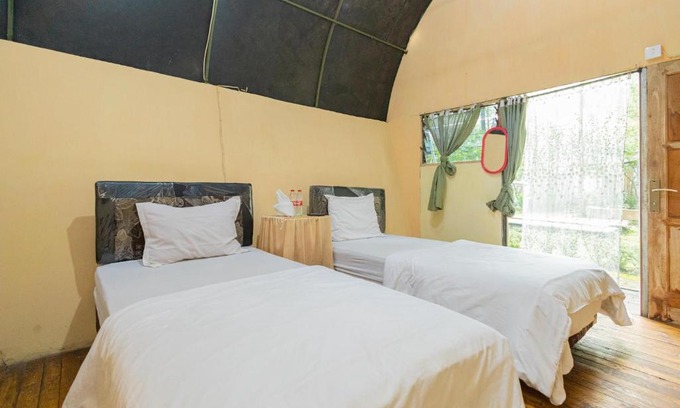 Batu Hotel | Chikar Glamping At Wisata Coban Talun Mitra RedDoorz