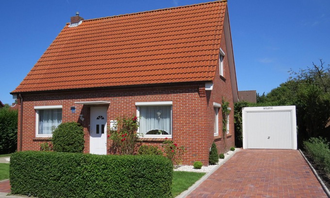 Norden House | Child friendly Detached house w. Garage, bicycles, WLAN, beach chair in the garden