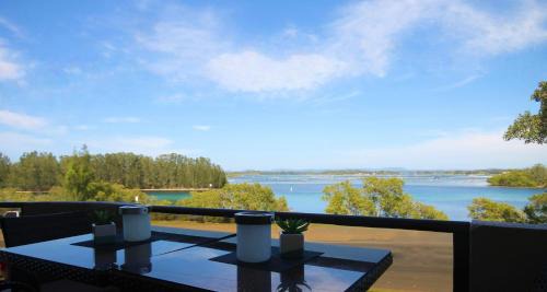 Forster Apartment | CHILL-OUT LAKESIDE - Wallis Lake Forster