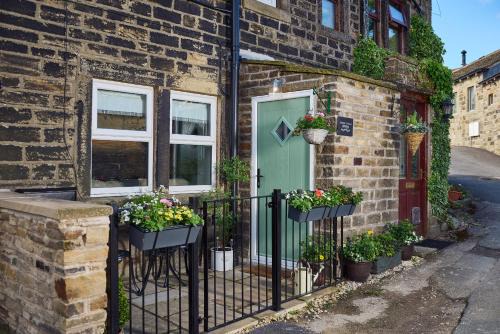 Hepworth House | Chimney Cottage