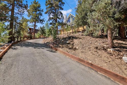 Whispering Forest House | Chimney Peak Chalet#2048
