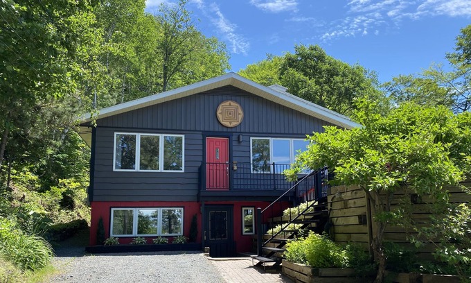 Saint-Sauveur House | Chimo Cottage-Paradis for sportsmen (bike-hike-ski)