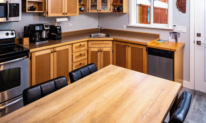 Port Alberni Hotel | Chims Motel