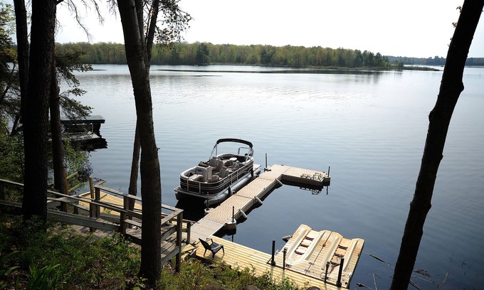Hayward House | Chippewa Flowage Lakehouse! Spacious Luxury. Dock, Firepit, Grill & Smoker