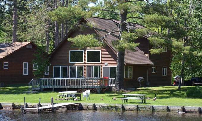 Hayward Cabin | Chippewa Flowage Luxury Cabin #11