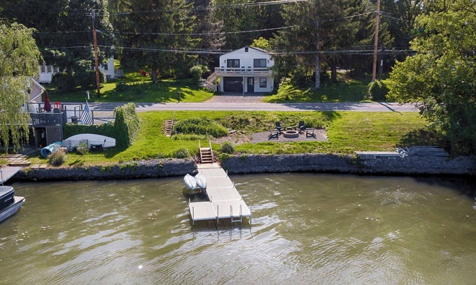 Seneca Falls House | Chirping Pines: Modern Lake Home on Cayuga Lake