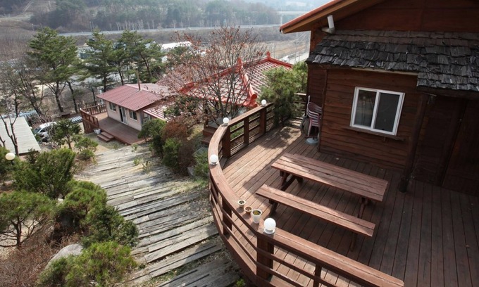 Bongpyeong House | Chogajip Hwangto Pension