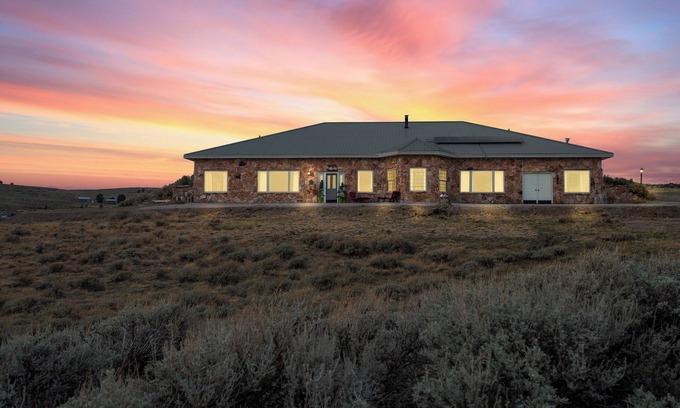 Atlantic City House | Choice accommodation located in the "Infamous Wind River Mountains" of Wyoming