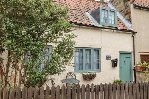 Ruswarp House | Cholmley Cottage