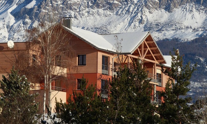 Chorges Apartment | Chorges, Lac de Serre Ponçon, Clos des Ecrins, luxury apartment, 8 people