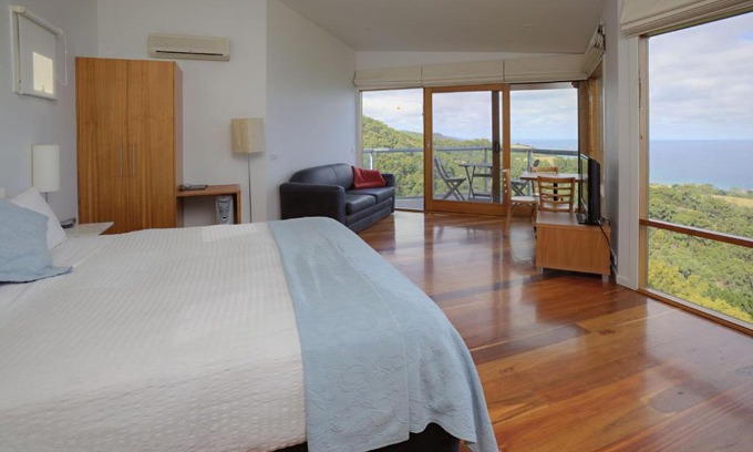 Skenes Creek Apartment | Chris's Beacon Point Restaurant & Villas