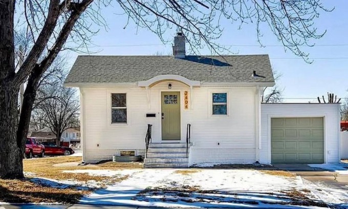 Grand Island House | Chubs Cottage