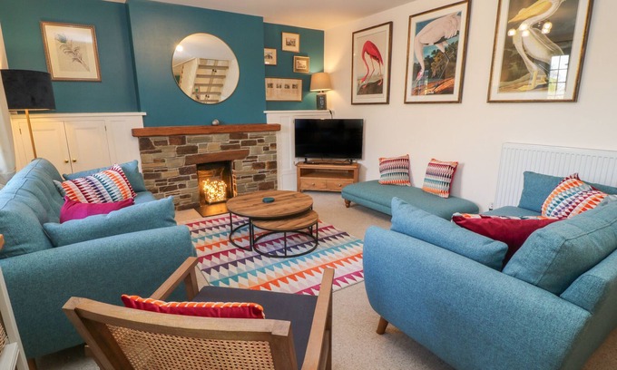 Tavistock Cottage | CHURCH HILL COTTAGE, character holiday cottage in Whitchurch, Devon