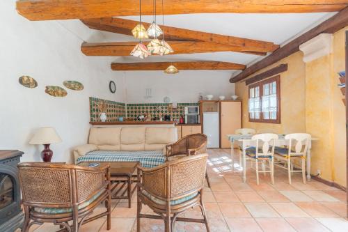Allemagne-en-Provence Apartment | Ciel Bleu Chateau D'Allemagne