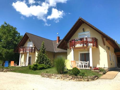 Vonyarcvashegy Apartment | Cili's Apartments Vonyarcvashegy Balaton