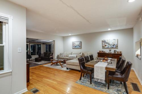 Mount Auburn House | Cincinnati Home, Patio with Downtown Views!