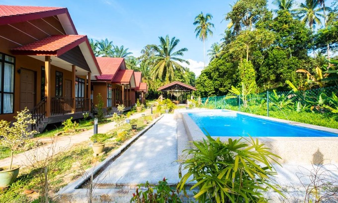 Kampong Pulau Kandis Resort | Cinta Abadi Resort