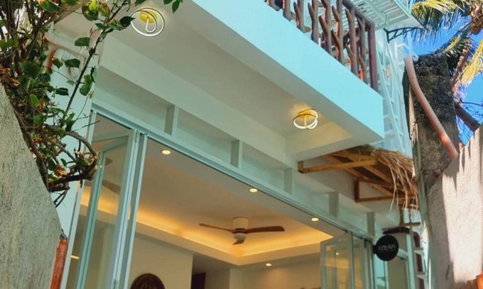 Boracay Island Hotel | CiNta Hotel - 2 story total 5 rooms with individual bathroom