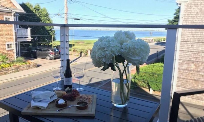 Newburyport House | Circa 1725 home w/Roof Deck and Water Views