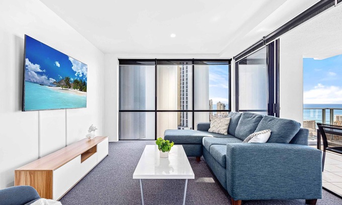 Surfers Paradise Apartment | Circle on Cavill Ocean & River Views
