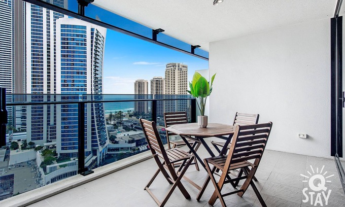 Surfers Paradise Apartment | Circle on Cavill – 1 Bed Unit Ocean View — Q Stay