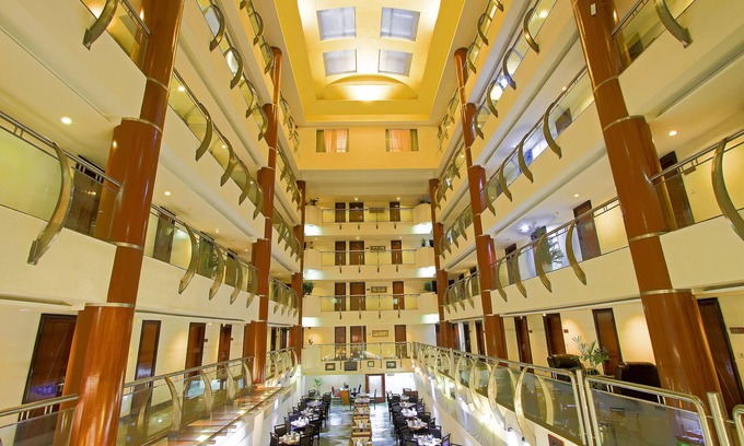 Gandhi Nagar Hotel | Citadel Sarovar Portico Bengaluru