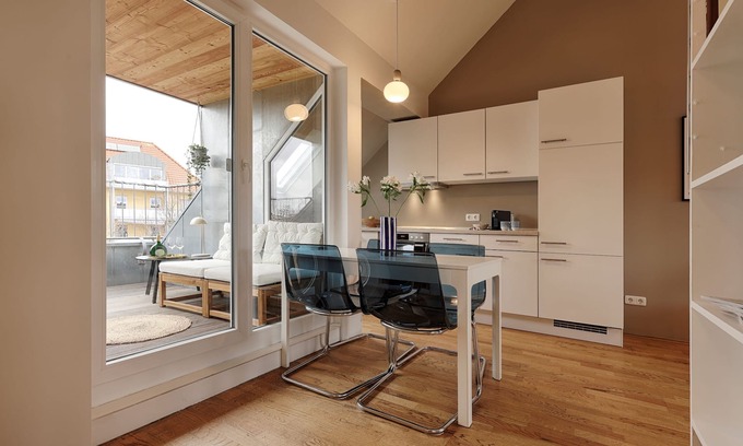 Wuerzburg Apartment | City apartment, balcony & parking space